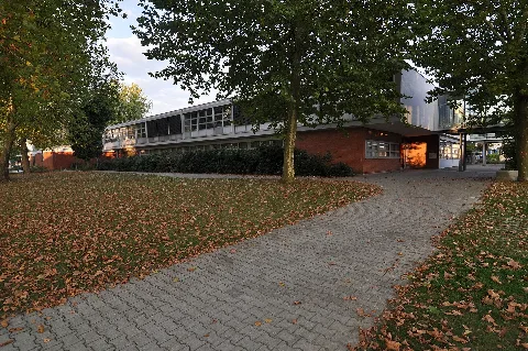 Bezirksschule Wettingen Hotz 02