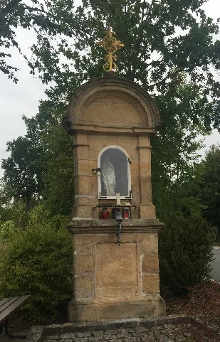 Bildhaeuschen Koesten Mainwiesenweg
