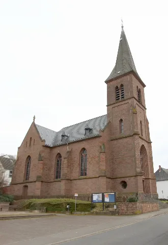 Bitburg Erdorf (Eifel); Kirche St. Laurentius H