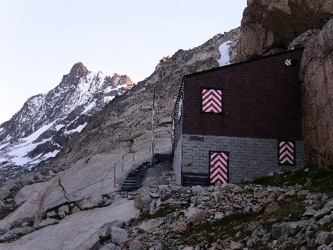 Bivouac De L'aar (Aarbiwak) Et Lauteraarhorn