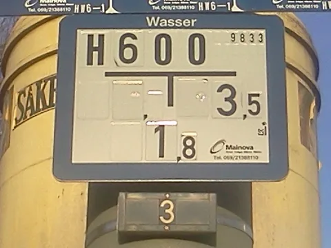 Blaues Hydrantenschild 1