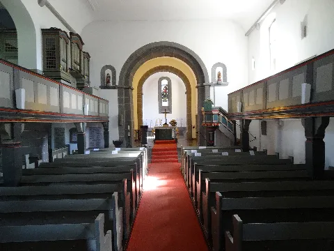 Blick Durch St. Peter Großen Linden (3)