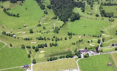 Bludenz Golfplatz Schrägluftbild