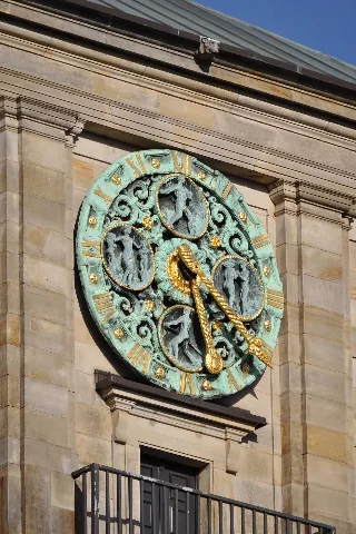Börse (Hamburg Altstadt).Uhr.1.Ajb