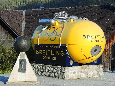 Breitling Orbiter