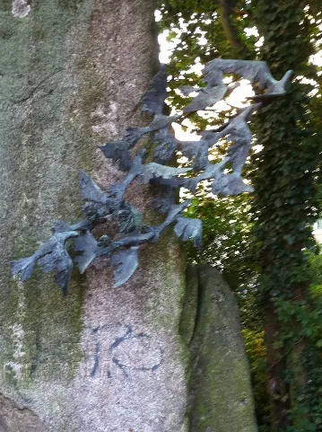 Brieftaubendenkmal Spandau Detail