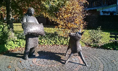 Bronzeskulptur Müller Mit Seinem Esel In Grefrath Mülhausen Panoramio