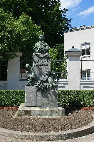Brucknerdenkmal In Steyr