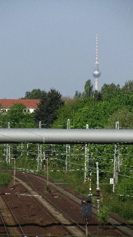 Brücke Friedrichsfelde Ost, Blick Zum Funke Panoramio