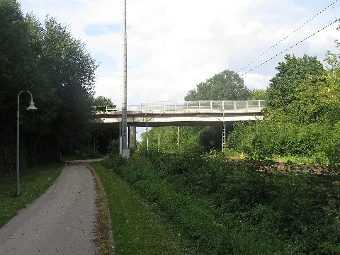 Brücke Über Bahnlinie In Eching