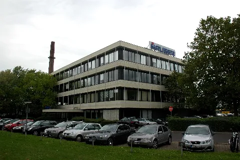 Brühl Mauser Hauptsitz 001
