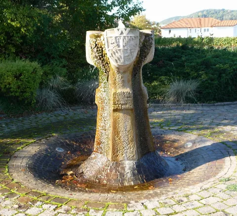 Brunnen Am Ortseingang Panoramio (1)