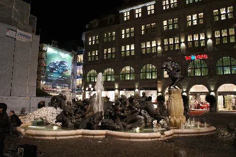 Brunnen Bei Nacht Panoramio