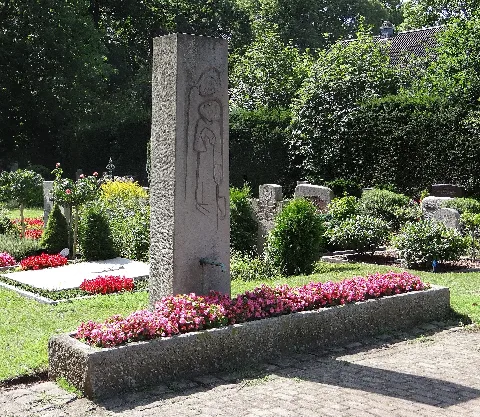 Brunnen Mit Stele, Kurt Lettow 1970