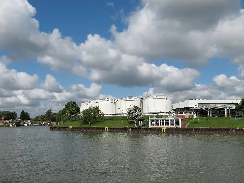 Bs Thune Ölhafen