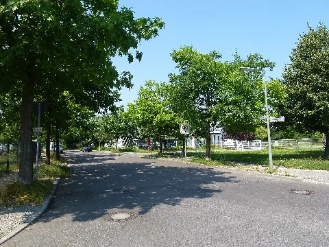 Buckow Christian Henkel Straße