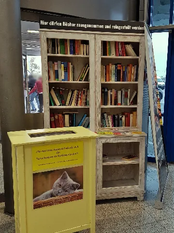 Bücherregal E Center
