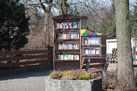 Bücherschrank Thiestraße Laatzen