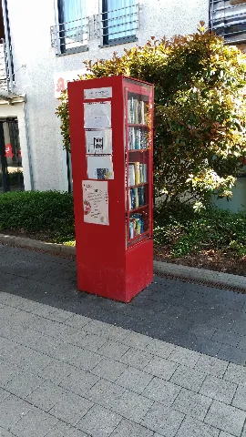 Buecherschrankpforzheimsonnenhof