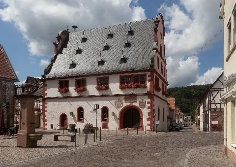 Bürgstadt, Das Rathaus Dmd 6 76 116 36 Foto4 2016 08 08 13.20