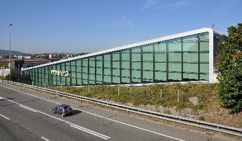 Bürogebäude Paninfo Brüttisellen Hotz 01