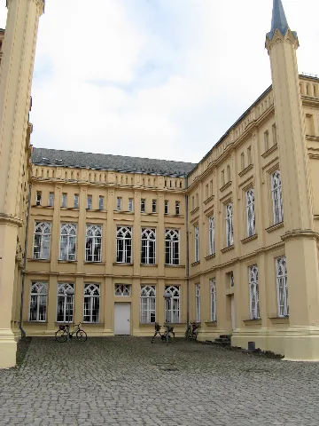 Buetzow Rathaus Westseite 2009 03 04 023