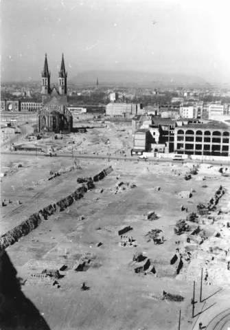 Bundesarchiv Bild 183 19234 0004, Magdeburg, Grundsteinlegung Nationales Aufbauwerk