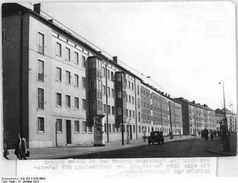Bundesarchiv Bild 183 21836 0004, Dessau, Zerbster Straße, Neubauten