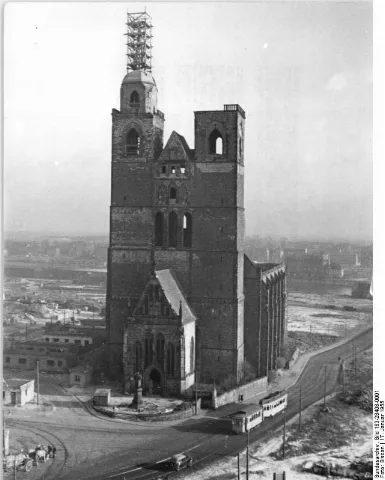 Bundesarchiv Bild 183 28408 0001, Magdeburg, Johanniskirche,Turm