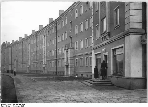 Bundesarchiv Bild 183 E01518, Erfurt, Kieler Straße, Wohnblock