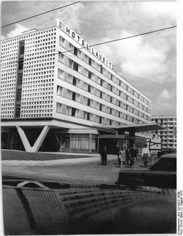 Bundesarchiv Bild 183 L0721 0338, Cottbus, Hotel "Lausitz"