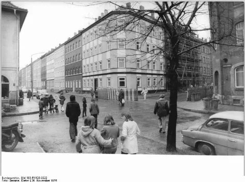 Bundesarchiv Bild 183 R1126 0020, Erfurt, Adalbertstraße, Restaurierung Von Altbauten