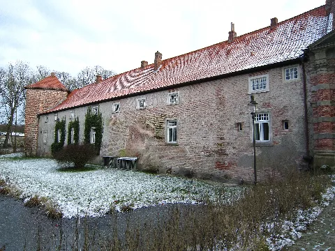 Burg Berum (Hage) 05