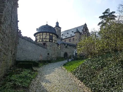 Burg Kronberg 01
