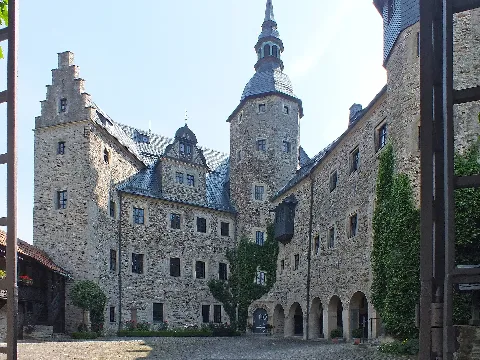 Burg Lauenstein Burghof