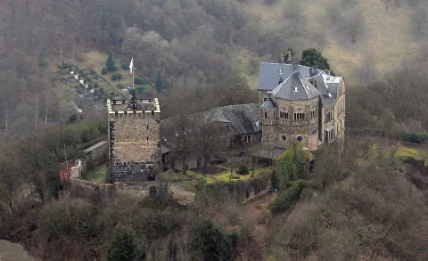 Burg Rheineck Luftbild 03