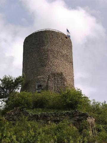 Burg.vetzberg.bergfried.01