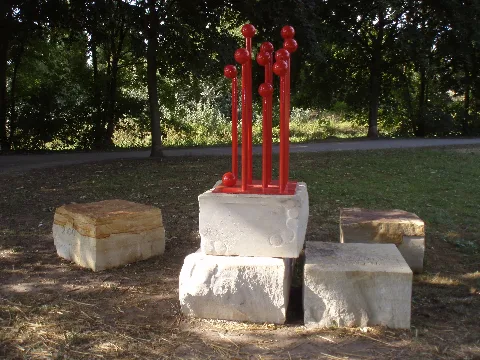 Burgdorf Pferdemarkt Skulptur Von Knut Albrecht An Burgdorfer Aue