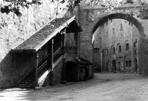 Burghausen, Hauptburg Links Der Zugang Zur Jugendherberge, Juli 1956