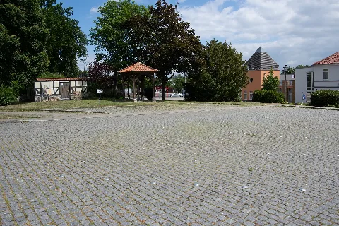 Burgplatz Schöningen 2022Cf