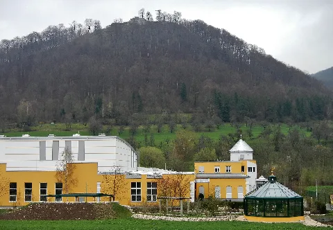 Burgruine Hiltenburg Und Kräuterhaus Sanct Bernhard In Bad Ditzenbach Panoramio
