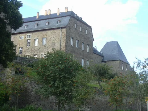 Burguntermaubach