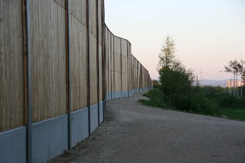 Burgweinting, Schallschutzwall Panoramio