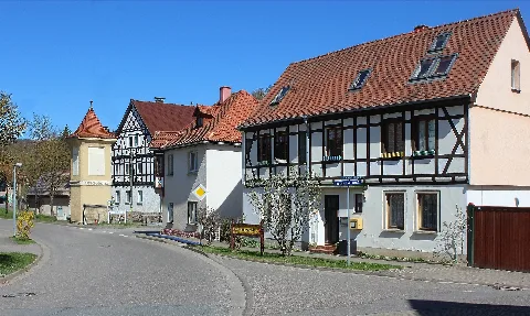 Burgwenden, Haus Platz Der Freundschaft 37, Trafohaus