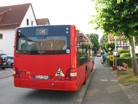 Bushaltestelle Mitte, 1, Westuffeln, Calden, Landkreis Kassel