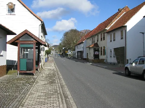 Bushaltestelle Raiffeisen, 1, Holzhausen, Immenhausen, Landkreis Kassel