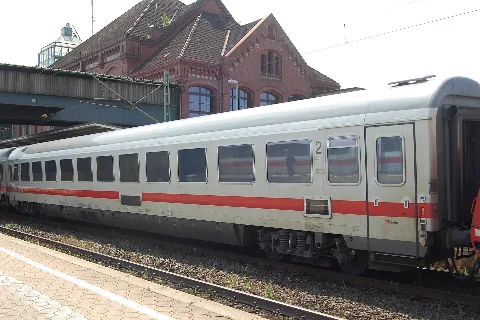 Bvmz 186.5 Bahnhof Harburg 13 07 2013