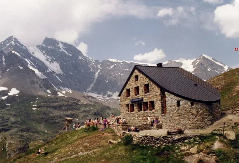Cabane De Chanrion