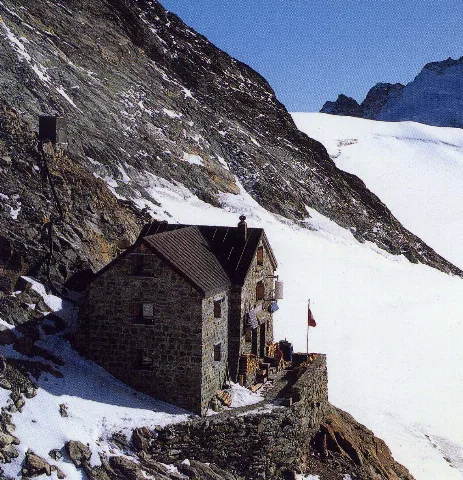 Cabane De La Dent Blanche 3