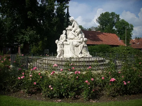 Celle Franzgarten Denkmal Carolinemathilde